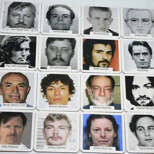 Vista 4 de Kulturmeister - Notorious Serial Killers Memory Match Game - Tema del asesino en serie