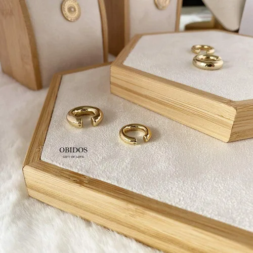 Vista 5 de Obidos Aretes de oro chapados en oro de 14 quilates con circonita cúbica brillante y redonda para mujer, cartílago con clip, aretes para cartílago