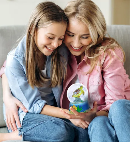 Vista 4 de CoTa Global Globo de nieve de tortuga marina – Figura brillante de globo de agua con purpurina brillante, adorno coleccionable para decoración