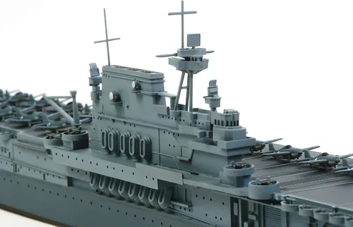 Vista 2 de Tamiya 31712 1/700 Kit de Modelo de Plástico Portaaviones Yorktown de EE. UU
