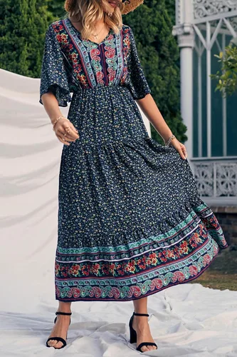Vista 4 de PRETTYGARDEN - Vestido bohemio casual de verano para mujer, con estampado floral, cuello en V, manga corta, cintura alta, largo hasta el piso