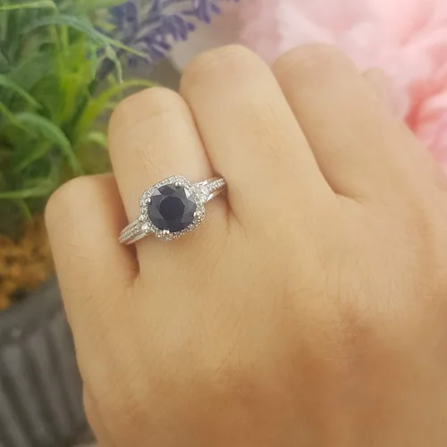 Vista 5 de Dazzlingrock Collection Anillo de compromiso con halo de diamantes blancos y piedras preciosas redondas, oro blanco de 14 quilates