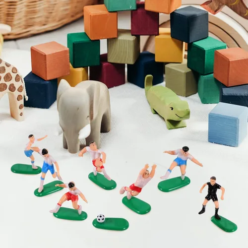 Vista 6 de UPKOCH Decoraciones para pastel de fútbol – 2 goles, 6 jugadores, 1 árbitro, figuras de fútbol en miniatura para cumpleaños de niños, fiesta