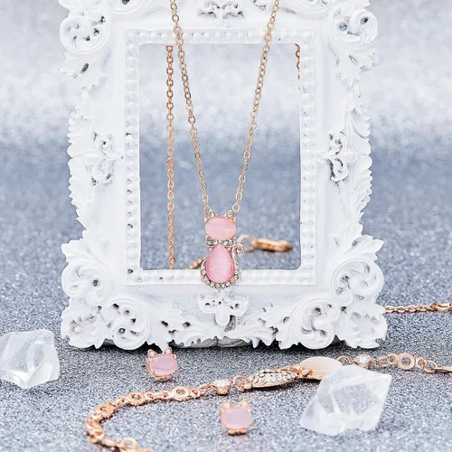 Vista 5 de Juego de 3 piezas de joyería de gato para niñas, collar de gato, pulsera, aretes, colgante de ópalo rosa para adolescentes y mujeres, regalo