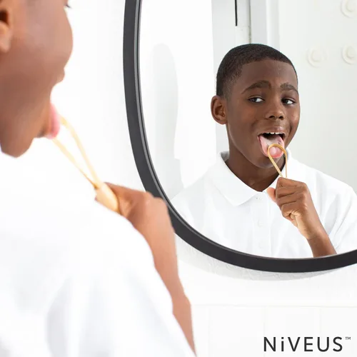 Vista 3 de NIVEUS Raspador de lengua de bambú natural para adultos y niños, suave, desarrollado por dentistas, reduce el mal aliento, ecológico, vegano, sin