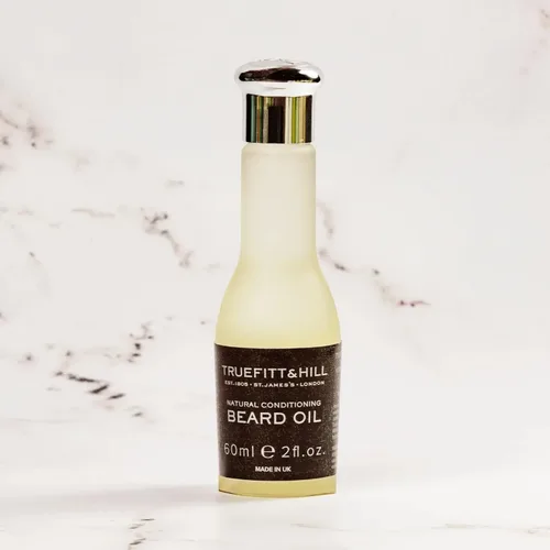 Vista 3 de Truefitt & Hill Aceite para barba, repleto de aceites esenciales para deslizamiento, hidratación, curación y acondicionamiento, se aplica sobre