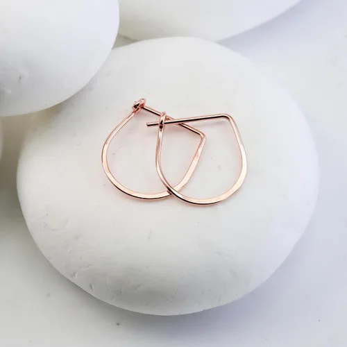 Vista 39 de Aretes de aro finos martillados, elegantes plata esterlina geométrica sólida, relleno de oro y relleno de oro rosa; para mujer por Lotus Stone