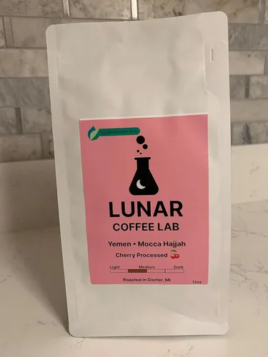 Vista 8 de Lunar Coffee Lab Café orgánico medio tostado medio descafeinado medio – Proceso de agua de montaña medio descafeinado Guatemala, mitad reliquia