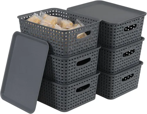 Vista 2 de Paquete de 6 cestas pequeñas de plástico, cesta de almacenamiento tejida con tapa, apilable, color gris
