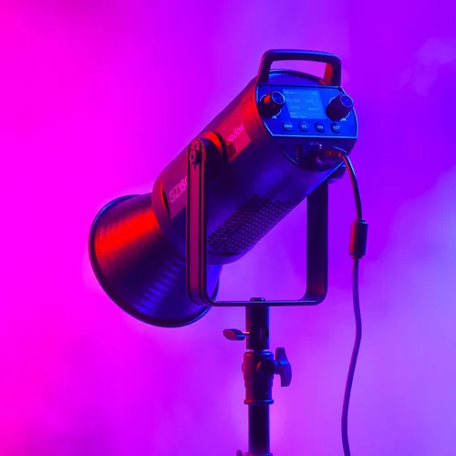 Vista 2 de Godox SZ150R 150W Zoom RGB Bi Color LED Luz 20 Grados 65 Grados 2800 150W Cob RGB Bi-Color, 37 modos Fx, Control App/0.08 oz y DMX, modo