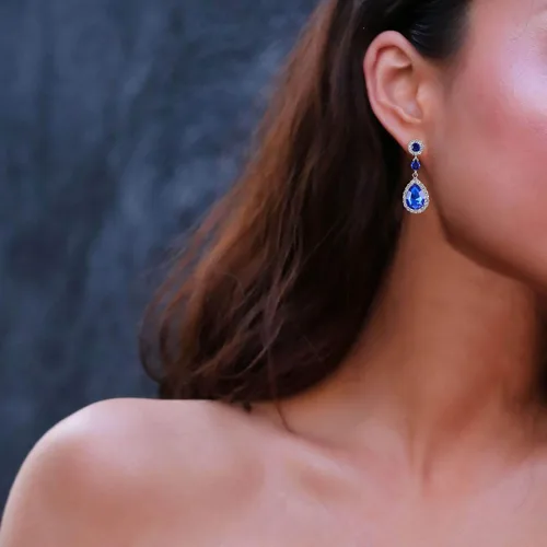 Vista 6 de Aretes de gota de cristal de zafiro vintage, aretes de zafiro en gota de agua, aretes de plata con diamantes de imitación azules, aretes de novia