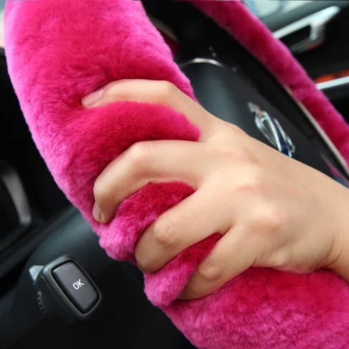 Vista 6 de Funda de volante de piel de oveja suave y esponjosa, para vehículo universal, mujeres y hombres, 14,5-15,5 pulgadas, accesorios peludos