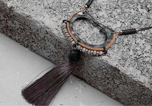 Vista 6 de Collar largo de longitud media para mujer, collar largo de amazonita, collar largo de borla de metal con borla de metal