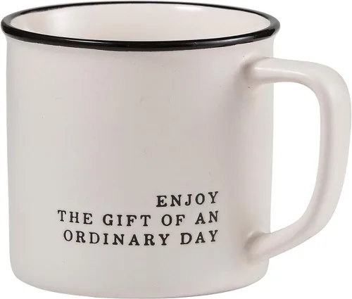 Vista 9 de Santa Barbara Design Studio Tazas de café en blanco y negro con diseños cara a cara, taza de cerámica, 16 onzas, 5 minutos más color fantasía