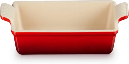 Vista 3 de Le Creuset Stoneware Heritage - Molde para pan, 9 x 5 x 3 pulgadas (1.5 cuartos de galón), Cerise