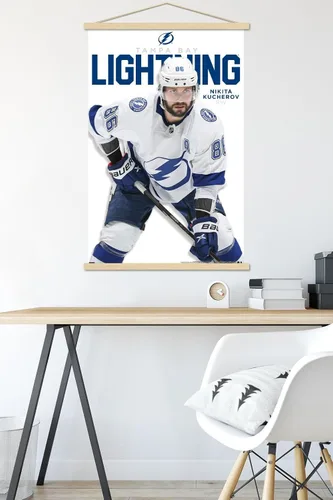 Vista 5 de Trends International NHL Tampa Bay Lightning - Póster de pared de la serie 23 de Nikita Kucherov, 22.37 x 34.00 pulgadas, paquete de impresión