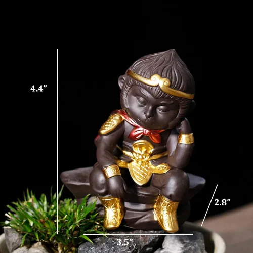 Vista 7 de Estatua del rey mono, linda figura de monje zen de Sun Wukong Buda, escultura china de viaje al monje del oeste con abrazo dorado, mascota de té