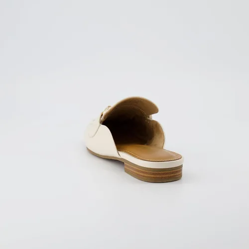 Vista 5 de CUSHIONAIRE Women's Yates Buckle Slip On Mule +Memory Foam, Wide Widths Available