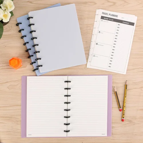 Vista 6 de Eagle Cuaderno de discbound, cuaderno personalizable, tamaño junior, cubierta de polietileno, 60 hojas a rayas/páginas rayadas (azul)