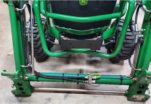 Vista 6 de Kit de Válvula Desviadora Eléctrica Hidráulica Summit Hydraulics para Modelos de Tractor John Deere 1025E, 1026R, 1025R, 2025R y 2026R
