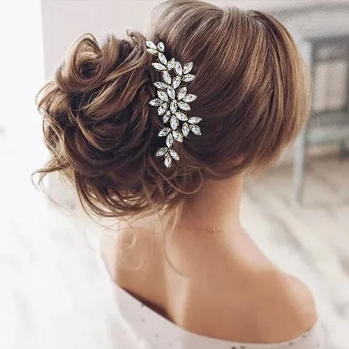 Vista 5 de Unicra - Peine para el pelo de boda de cristal plateado para novia, accesorio para el cabello con diamantes de imitación para mujeres (A-plateado)