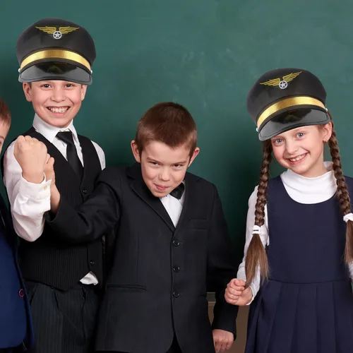 Vista 6 de Paquete de 8 sombreros de piloto para niños, sombrero de capitán de avión, sombrero de piloto de aerolínea para niños y niñas, accesorio
