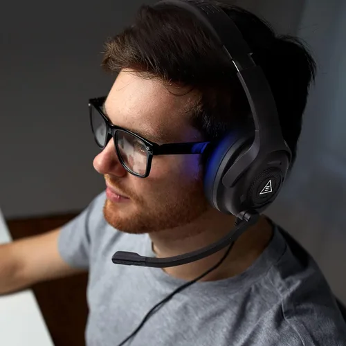 Vista 9 de EKSA AirComfy - Auriculares 245G con micrófono para PC, auriculares con cable para juegos, PC, PS4, PS5, laptop, computadora, Xbox, sonido estéreo