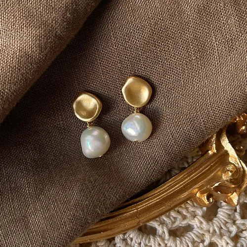 Vista 4 de Aretes de perlas de agua dulce para mujer, barroco, retro, moderno, regalo de joyería