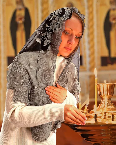 Vista 4 de Bozidol Velo de Mantilla de Iglesia Católica Triángulo de Rosa Bordado Capilla de Encaje Velo Masa Española Bufanda para Mujer