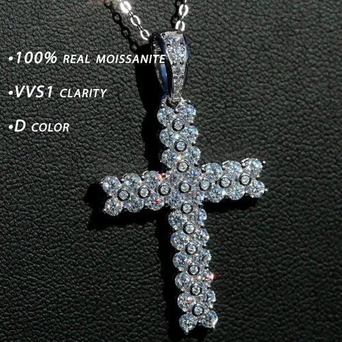 Vista 3 de VVS1 - Colgante de cruz de moissanita para hombres y mujeres, chapado en oro de 18 quilates, plata de ley 925 maciza, color D, solo colgante