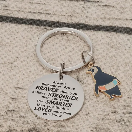 Vista 6 de Llavero de pingüino, regalo de pingüinos edificantes, regalo para los amantes de los pingüinos You are Braver Stronger Smarter Than You Think