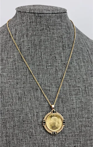 Vista 3 de American Coin Treasures Collar italiano con colgante de moneda de 20 liras Colgante italiano de 20 liras en tono dorado con piedras redondas