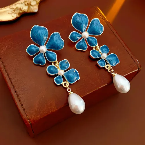 Vista 8 de Aretes de flores plateadas medievales vintage para mujer, hipoalergénicos