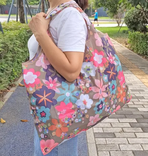Vista 2 de Bolsa de compras plegable reutilizable para comestibles, portátil, impermeable, grande, bolsa de repuesto para mujer, bolsa de viaje para acampar