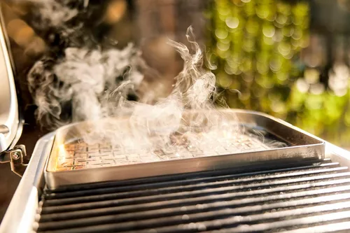 Vista 8 de Weber Lumin - Parrilla de barbacoa eléctrica compacta para exteriores, color negro - Ideal para espacios pequeños como patios, balcones y terrazas