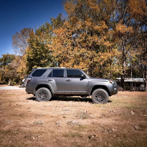 Vista 3 de Rough Country Kit de elevación de 2 pulgadas para Toyota 4-Runner 4WD 2010-2024 - 764