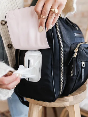 Vista 7 de JuJuBe Mochila convertible para pañales con cambiador, organizador de gran capacidad de 14 bolsillos, bolsillo aislado para botella, toallitas