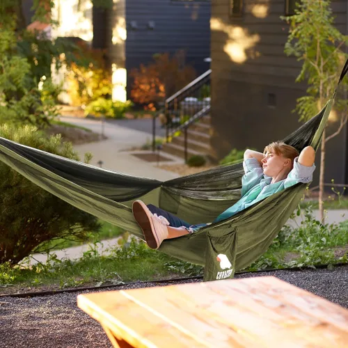 Vista 7 de COVACURE Hamaca de camping – Hamaca portátil de capacidad de 772 libras con correas de árbol, hamaca de viaje de nailon de paracaídas duradera