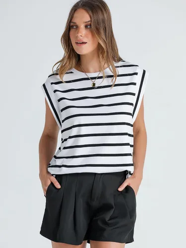 Vista 3 de WIHOLL Camisetas de manga casquillo para mujer, camisetas básicas de verano, estilo casual, ajuste holgado, moda 2024