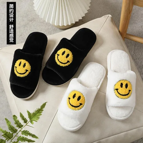 Vista 4 de kissxiaoya Smile Face Slippers for Women Men, Retro Soft Plush Lightweight Smile Face House Slippers, Indoor Outdoor Cozy Trendy Slip-On Slipper