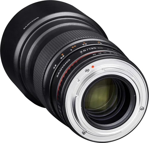Vista 4 de Objetivo Samyang 5.3 pulgadas. F2.0 ED UMC, de lente fija Capture distant subjects with sharp telephoto performance and bright optics for