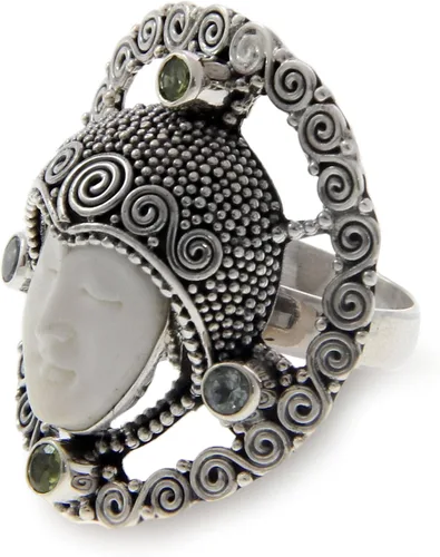 Vista 2 de NOVICA Anillo de cóctel de plata de ley 925 con topacio azul y peridoto