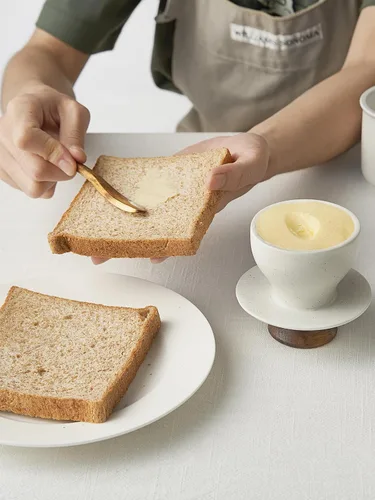 Vista 6 de DOWAN Mantequillera francesa para encimera, plato de mantequilla de cerámica con línea de agua, recipiente de mantequilla de porcelana