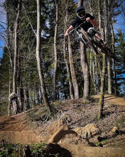 Vista 5 de mountainFLOW - Lubricante para bicicleta - Húmedo A base de plantas y biodegradable 0% de petróleo Rápido + suave Condiciones de conducción
