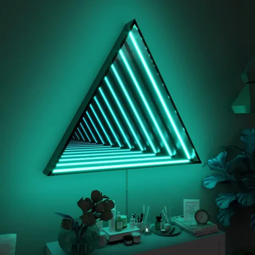 Vista 2 de Casa Di Lumo Espejo triangular infinito – Lámpara de pared LED con espejo infinito, decoración de pared geométrica RGB que cambia