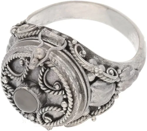 Vista 4 de Medallón medieval de plata de ley con veneno de cruz y granate, ónix o anillo de piedra lunar (tamaños 6, 7, 8, 9, 10)