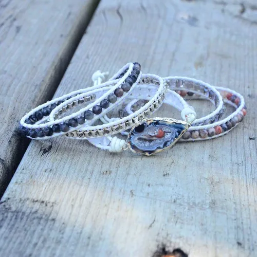 Vista 12 de ZOSOJONA - Pulseras bohemias hechas a mano de piedra natural, que dan vuelta, con cuentas de cristal de turquesa
