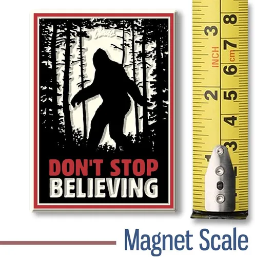 Vista 2 de Bigfoot Don't Stop Believing - Imán de póster de Classic Magnets, goma 3D estilo vintage, regalos coleccionables fabricados en los Estados Unidos