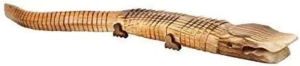 Vista 2 de Juguete de cocodrilo de madera para niños Juguete único y antiguo para el hogar