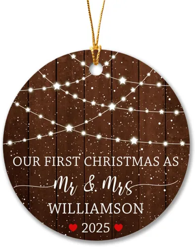 Vista 19 de Adorno personalizado de Our Christmas As A Family of Three 2025 – Primera Navidad como familia de 3 zorros – Regalos para padres recién nacidos
